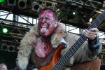 Kommen gerade noch vom letzten Raubzug vorbei., Turisas auf dem Summer Breeze 2006 | © laut.de (Fotograf: Thomas Kohl)