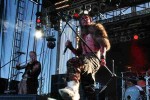 Kommen gerade noch vom letzten Raubzug vorbei., Turisas auf dem Summer Breeze 2006 | © laut.de (Fotograf: Thomas Kohl)