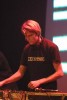 Gretschmann und Fischer schmieren Gleitcreme ins Tanzgetriebe beim Intro Intim, Acid Pauli und FC Shuttle, 04.12. 2002 | © LAUT AG (Fotograf: Martin Mengele)