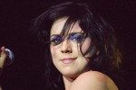 Irgendwie hatten wir die gute Mel C athletischer in Erinnerung ..., Live im Kölner Tanzbrunnen 2003 | © LAUT AG (Fotograf: Peter Wafzig)