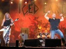 Trotz den Diskussionen um übertriebenen Patriotismus bejubelt: Iced Earth, Bang Your Head 2004 | © LAUT AG (Fotograf: Michael Edele)