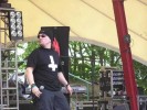 Eine weiter Elektro-Band, die live und bei Tageslicht etwas verloren wirkt: [:SITD:], Zillo 2004 | © LAUT AG (Fotograf: Michael Edele)