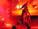 Skinny Puppy boten sowohl musikalisch, als auch visuell eine sehr surreale Show., Zillo 2004 | © LAUT AG (Fotograf: Michael Edele)