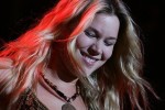 Das frisch volljährige Frolleinwunder des Soul begeistert in Bonn., Joss Stone live 2005 | © laut.de (Fotograf: Peter Wafzig)