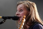 Kompliment, liebe Helden: die fünfte Fotogalerie in nur zwei Jahren!, Wir Sind Helden live in Bonn, Museumsmeile 2005 | © laut.de (Fotograf: Peter Wafzig)
