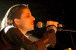 Expressionistisch und androgyn: Chris Corner in Frankfurt., Gesehen im Cocoon Club 2006 | © LAUT AG (Fotograf: Björn Jansen)