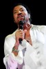 Eben noch bei Gottschalks "Wetten, dass ...?", nun schon wieder allein auf der Bühne: Lionel Richie., Live in Köln 2007 | © laut.de (Fotograf: Peter Wafzig)