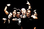 Die Westschweden beim Pressefoto-Shooting, Posing im Fotostudio | © Nuclear Blast (Fotograf: Michael Johansson)