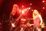 MIt doppelter Gitarrenmacht und jeder Menge Frauenpower., Arch Enemy im Schlachthof, Wiesbaden. | © laut.de (Fotograf: Michael Edele)