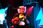 60% Musik, 40% Gelaber, so kennt man die Cowboys aus der Hauptstadt., The BossHoss im Schlachthof Wiesbaden | © laut.de (Fotograf: Michael Edele)