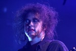 Vergöttert wie eh und je: Robert Smith und Co. 2008 live in München., The Cure 2008 in München | © laut.de (Fotograf: Martin Mengele)