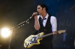 Brian Molko und Kollegen liefern den Soundtrack zum Sonnenuntergang., Live bei Rock am Ring 2009 | © laut.de (Fotograf: Björn Jansen)