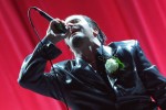 "Reunited and it feels so good reunited 'cause we understood there's one perfect fit And, sugar, this one is it. We both are so excited 'Cause we're reunited, hey, hey ...", Faith No More Headliner beim Southside 2009 | © laut.de (Fotograf: Florian Schade)