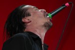 "Reunited and it feels so good reunited 'cause we understood there's one perfect fit And, sugar, this one is it. We both are so excited 'Cause we're reunited, hey, hey ...", Faith No More Headliner beim Southside 2009 | © laut.de (Fotograf: Florian Schade)