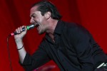 "Reunited and it feels so good reunited 'cause we understood there's one perfect fit And, sugar, this one is it. We both are so excited 'Cause we're reunited, hey, hey ...", Faith No More Headliner beim Southside 2009 | © laut.de (Fotograf: Florian Schade)