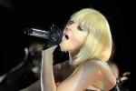 Hype as hype can: Lady Gaga kommt und die Menge tickt aus., Live in Köln 2009 | © laut.de (Fotograf: Peter Wafzig)