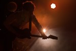 Zur Vorstellung von "The Resistance" gaben Muse einen kleinen Gig im exklusiven Rahmen., Muse 2009 im Admiralspalast Berlin | © laut.de (Fotograf: Florian Schade)