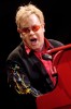 Elton und sein rotes Piano begeistern 8000 Zuschauer in Düsseldorf., Live in Düsseldorf 2009 | © laut.de (Fotograf: Peter Wafzig)