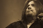 In dem verschwitzten Stuttgarter Club drängen sich die Menschen bis ins Freie hinaus., Garcia plays Kyuss in der Röhre, 2010. | © laut.de (Fotograf: Florian Schade)