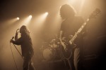 In dem verschwitzten Stuttgarter Club drängen sich die Menschen bis ins Freie hinaus., Garcia plays Kyuss in der Röhre, 2010. | © laut.de (Fotograf: Florian Schade)