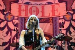Courtney Love fauchte und röhrte ins Mikro., Gesehen beim Zürich Festival 2010 | © laut.de (Fotograf: Björn Jansen)