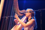 Die Harfinistin Joanna Newsom im Volkshaus Zürich, Joanna Newsom in Zürich 2010 | © laut.de (Fotograf: Hannes Wesselkämper)