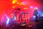 Spärisch und ein wenig brutal - Alison und Will in der Essigfabrik., Gesehen in Köln 2010 | © laut.de (Fotograf: Peter Wafzig)
