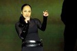 Minimalismus ist angesagt, wenn Sade auf Tour gehen., 2011 live in Oberhausen | © laut.de (Fotograf: Peter Wafzig)