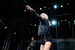 Viel nacktes Bein und R'n'R in Neuhausen ob Eck., Southside 2011 | © laut.de (Fotograf: Björn Jansen)