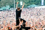 Unser Fotograf Michael Grein war bei den Donots auf der Bühne ..., Taubertal 2011 | © laut.de (Fotograf: Michael Grein)