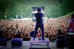 Unser Fotograf Michael Grein war bei den Donots auf der Bühne ..., Taubertal 2011 | © laut.de (Fotograf: Michael Grein)