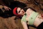 Julia Marcell im Sand., Julia Marcell, 2011 | © Haldern Pop Recordings (Fotograf: Iwona Bielecka)