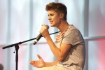 Justin Bieber unplugged am Frankfurter Flughafen., Frankfurt, 2012 | © laut.de (Fotograf: Michael Grein)