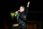 Robbie vor 50.000 Zuschauern auf Schalke., Gelsenkirchen 2013 | © laut.de (Fotograf: Peter Wafzig)