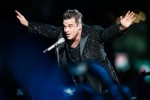 Robbie vor 50.000 Zuschauern auf Schalke., Gelsenkirchen 2013 | © laut.de (Fotograf: Peter Wafzig)