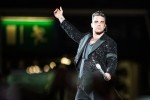 Robbie vor 50.000 Zuschauern auf Schalke., Gelsenkirchen 2013 | © laut.de (Fotograf: Peter Wafzig)