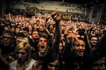 Raise your fist in the air!, Huxley's Neue Welt Berlin 2014 | © laut.de (Fotograf: Bjørn Jansen)