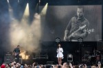 Im kurzen Weißen beim einzigen Konzert in Deutschland., Berlin Zitadelle Spandau, 2014 | © laut.de (Fotograf: Andreas Koesler)