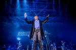 Tausende feierten Marius und Band im Gerry Weber Stadion., Halle, 2015 | © laut.de (Fotograf: Sascha Uding)