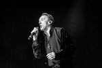 Tausende feierten Marius und Band im Gerry Weber Stadion., Halle, 2015 | © laut.de (Fotograf: Sascha Uding)
