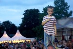 Gisbert zu Knyphausen nutzt das elterliche Weingut im Rheingau jährlich als Festivalgelände., Heimspiel Knyphausen, 2016 | © laut.de (Fotograf: Simon Langemann)
