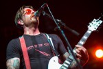 Jesse Hughes und Co.: super Stimmung und erhöhte Sicherheitsvorkehrungen., Köln, Live Music Hall, 2016 | © laut.de (Fotograf: Lars Krüger)