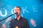 Der Ex-Jupiter Jones-Sänger Nicholas Müller, Tobias Schmitz und Band., Köln, Kulturkirche, 2016 | © laut.de (Fotograf: Rainer Keuenhof)