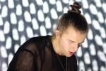 Bilderbuch stellen ihr neues Album "Magic Life" vor., Berlin, Volksbühne, 2017 | © laut.de (Fotograf: Manuel Berger)