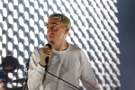 Bilderbuch stellen ihr neues Album "Magic Life" vor., Berlin, Volksbühne, 2017 | © laut.de (Fotograf: Manuel Berger)