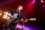 Travis Barker, Mark Hoppus und Matt Skiba im Ruhrgebiet., Oberhausen, König-Pilsener-Arena, 2017 | © laut.de (Fotograf: Rainer Keuenhof)