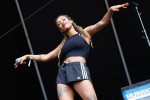 Fetsivaltauglich sind die beiden Berlinerinnen., Southside 2017 | © laut.de (Fotograf: Lars Krüger)