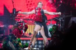 Weit über 40.000 wollten den britischen Popstar auf der Bühne erleben., Düsseldorf, Esprit-Arena 2017 | © laut.de (Fotograf: Rainer Keuenhof)
