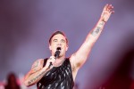 Weit über 40.000 wollten den britischen Popstar auf der Bühne erleben., Düsseldorf, Esprit-Arena 2017 | © laut.de (Fotograf: Rainer Keuenhof)