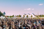 Vier Tage lang Party vor malerischer Bergkulisse mit Billy Talent, Beginner, Casper, The Offspring, Scooter, Biffy Clyro etc., Chiemsee Summer, Übersee, 2017 | © laut.de (Fotograf: Lothar Schmitt)